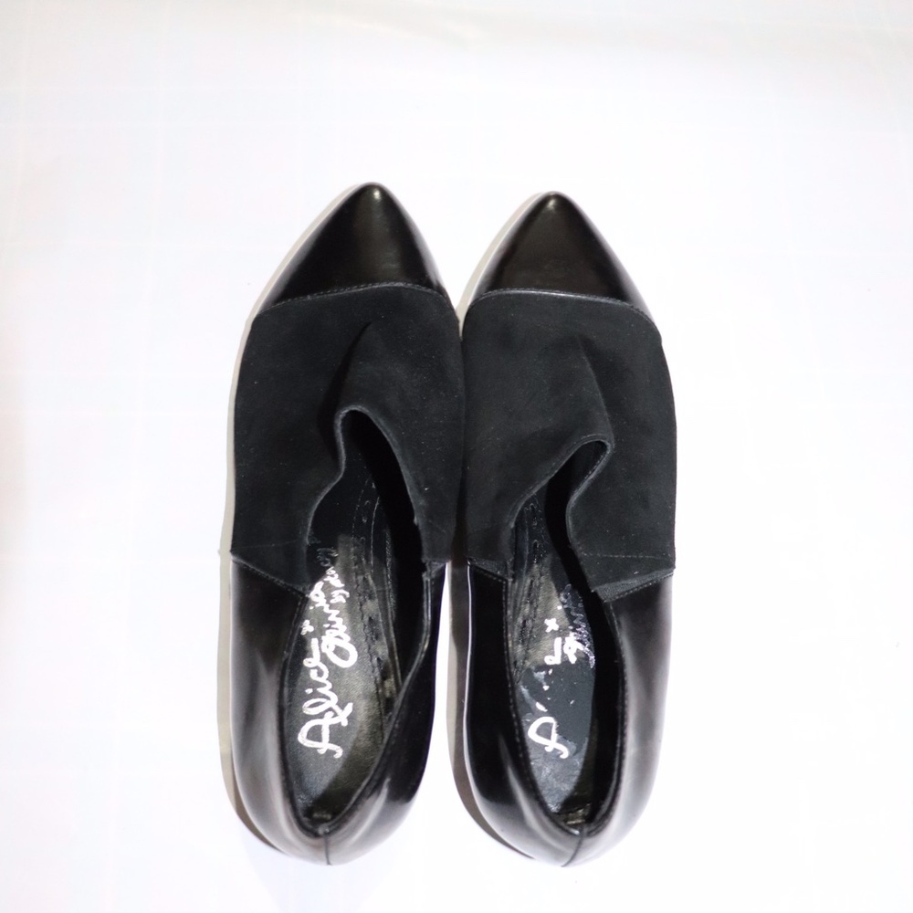 Alice + Olivia cap toe shoes - Picture 2 of 4